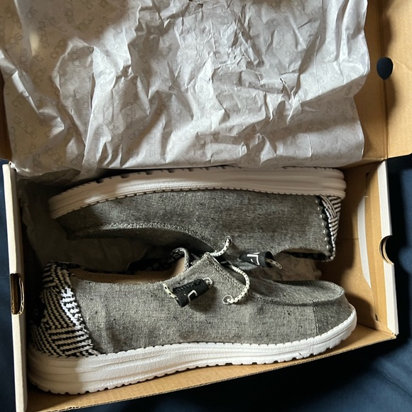 Hey Dude Wendy Chambray Onyx Casual Shoes - Picture 2 of 5